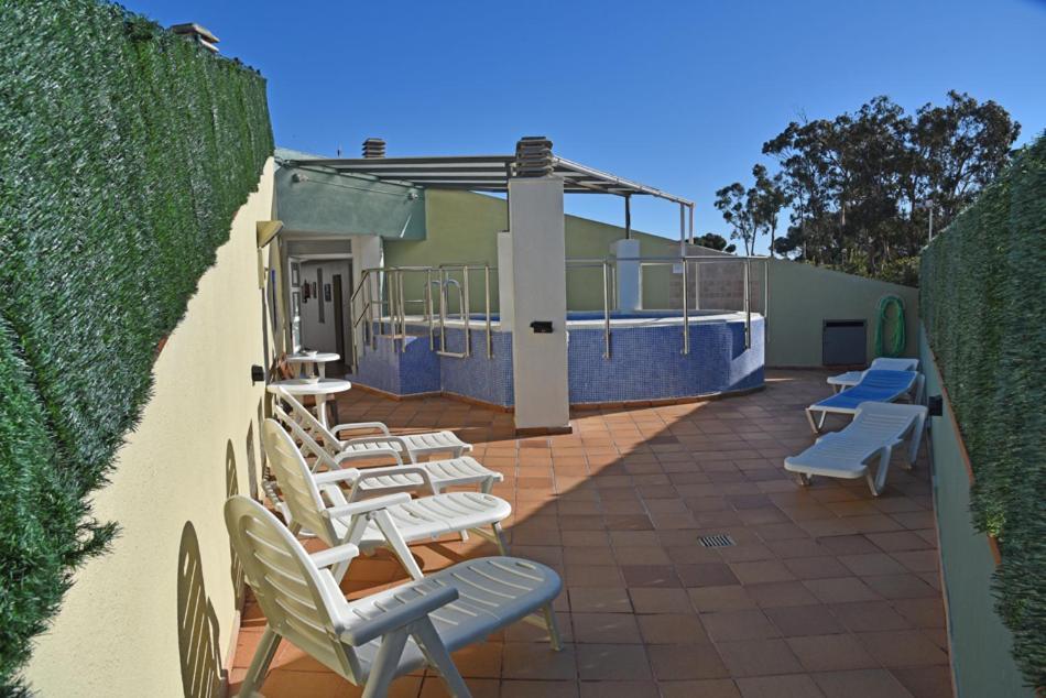 Apartamentos AR Enjoy Dosjoimi Lloret de Mar Exterior foto